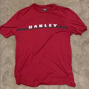 Men’s Oakley shirt